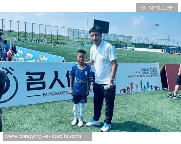 李伟锋：中国足球名将的成长历程与职业生涯回顾